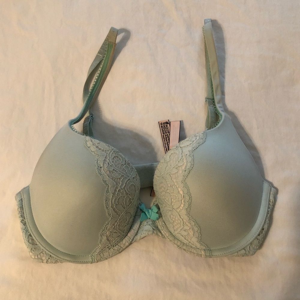 Victoria’s Secret bra
